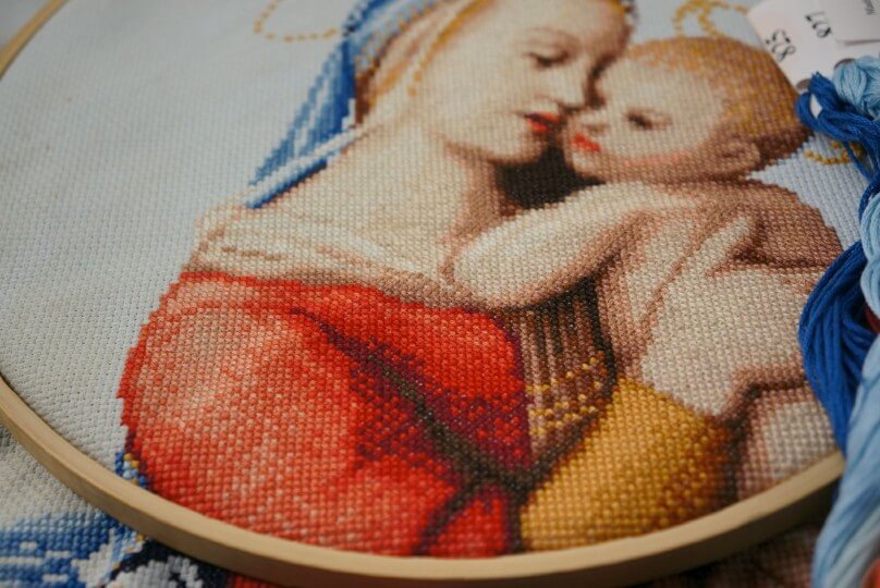 Вышивка Мадонна с младенцем